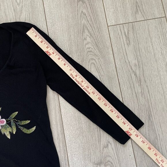 CHAGALL Women's Black Floral Rayon V-Neck Long Sleeve Pullover Sweater Size M - Picture 7 of 7
